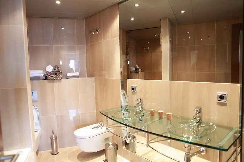 Bahia De La Plata Boutique Apartments Estepona